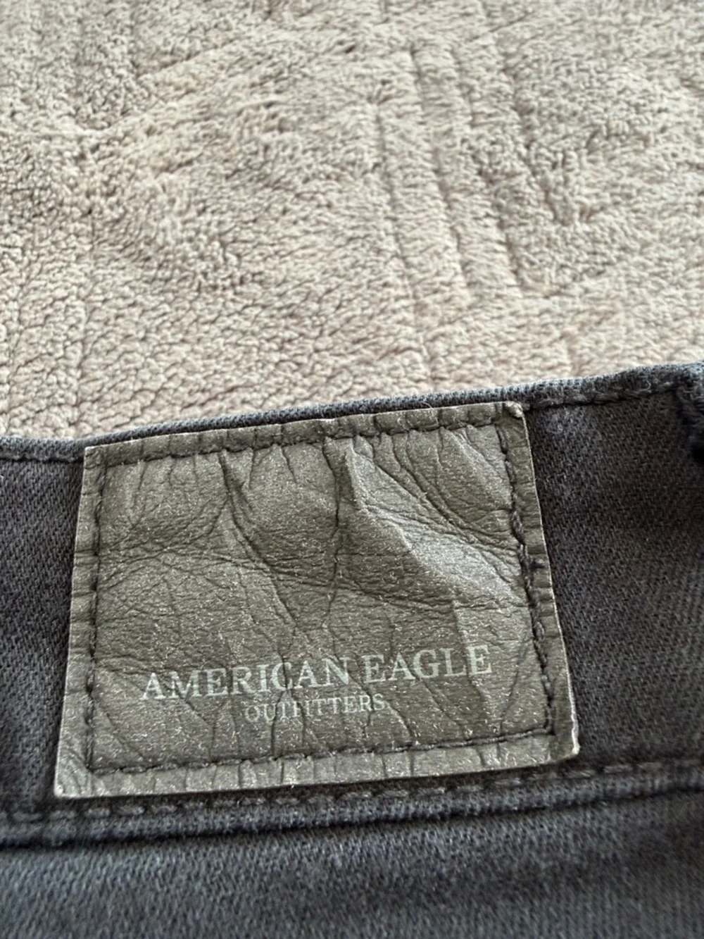 American Eagle Next Level Stretch Hi Rise Shortie Shorts 4 Black Raw Hem